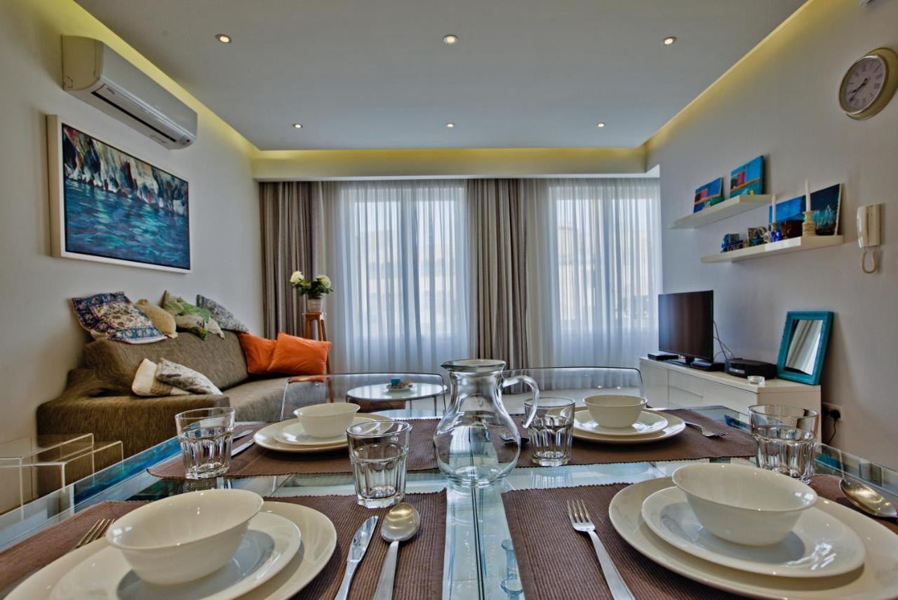 Bright And 2 Bedroom In Sliema