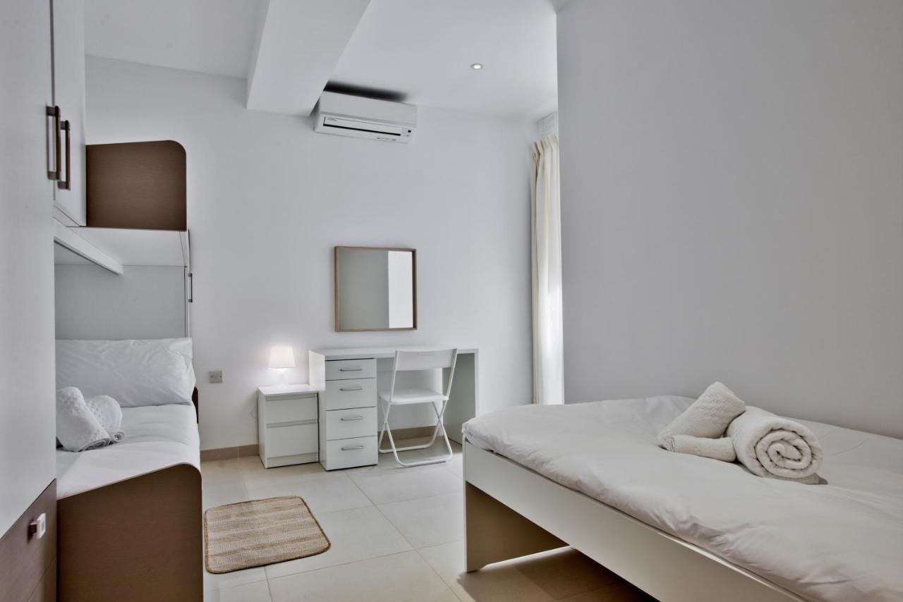 Bright And 2 Bedroom In Sliema