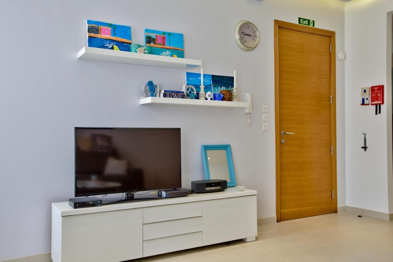 Apartment Bright And 2 Bedroom In *