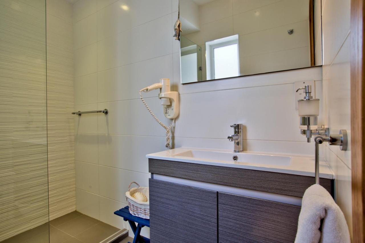 Bright And 2 Bedroom In *