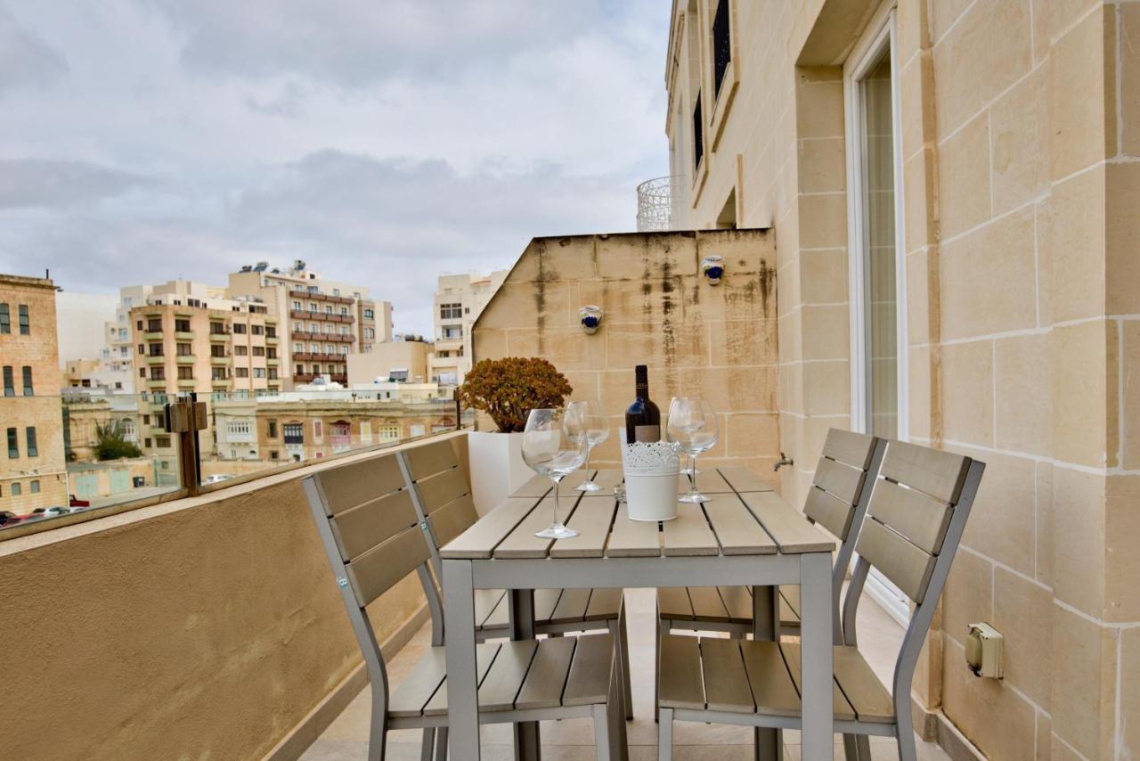 Apartment Bright And 2 Bedroom In *