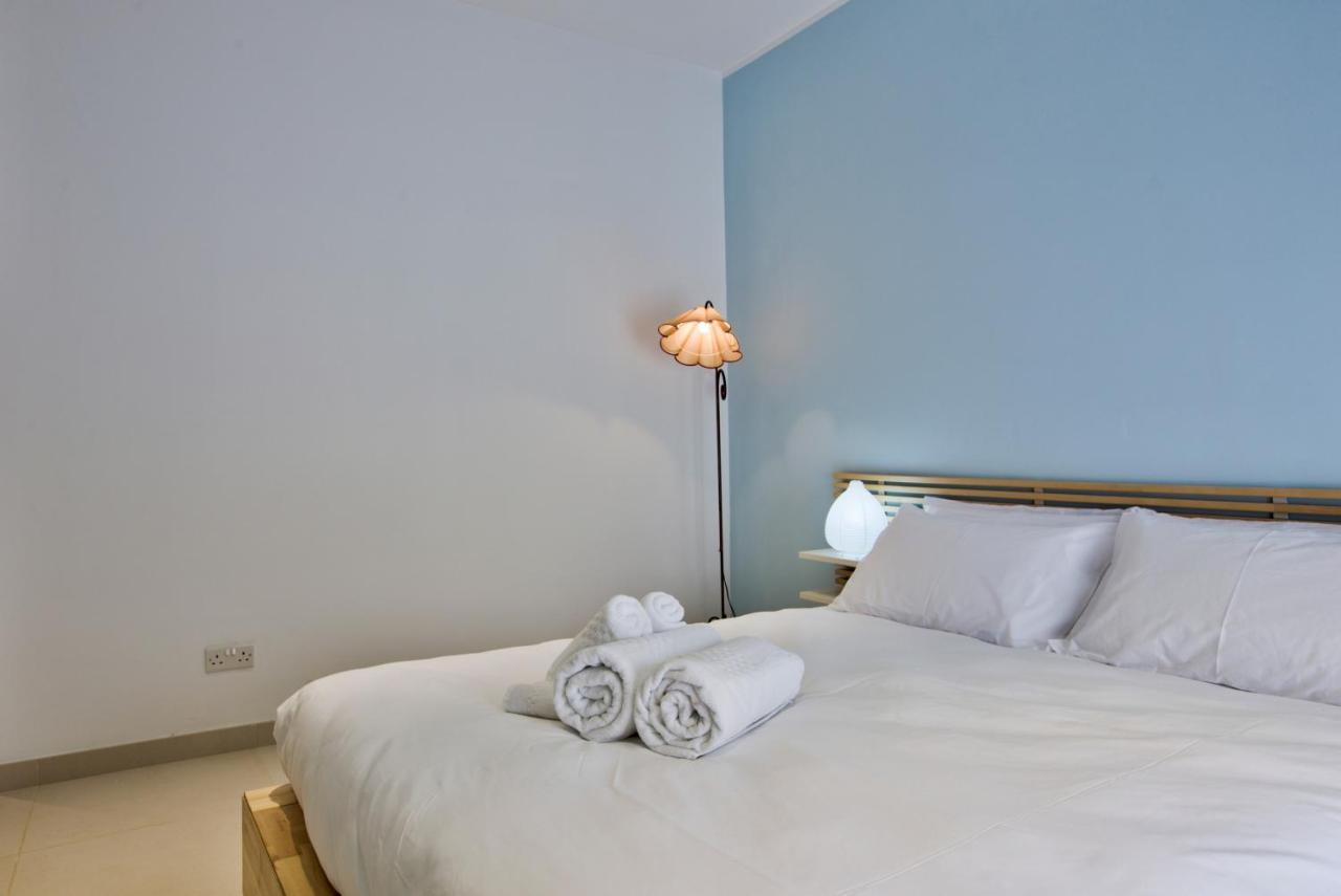 Apartment Bright And 2 Bedroom In