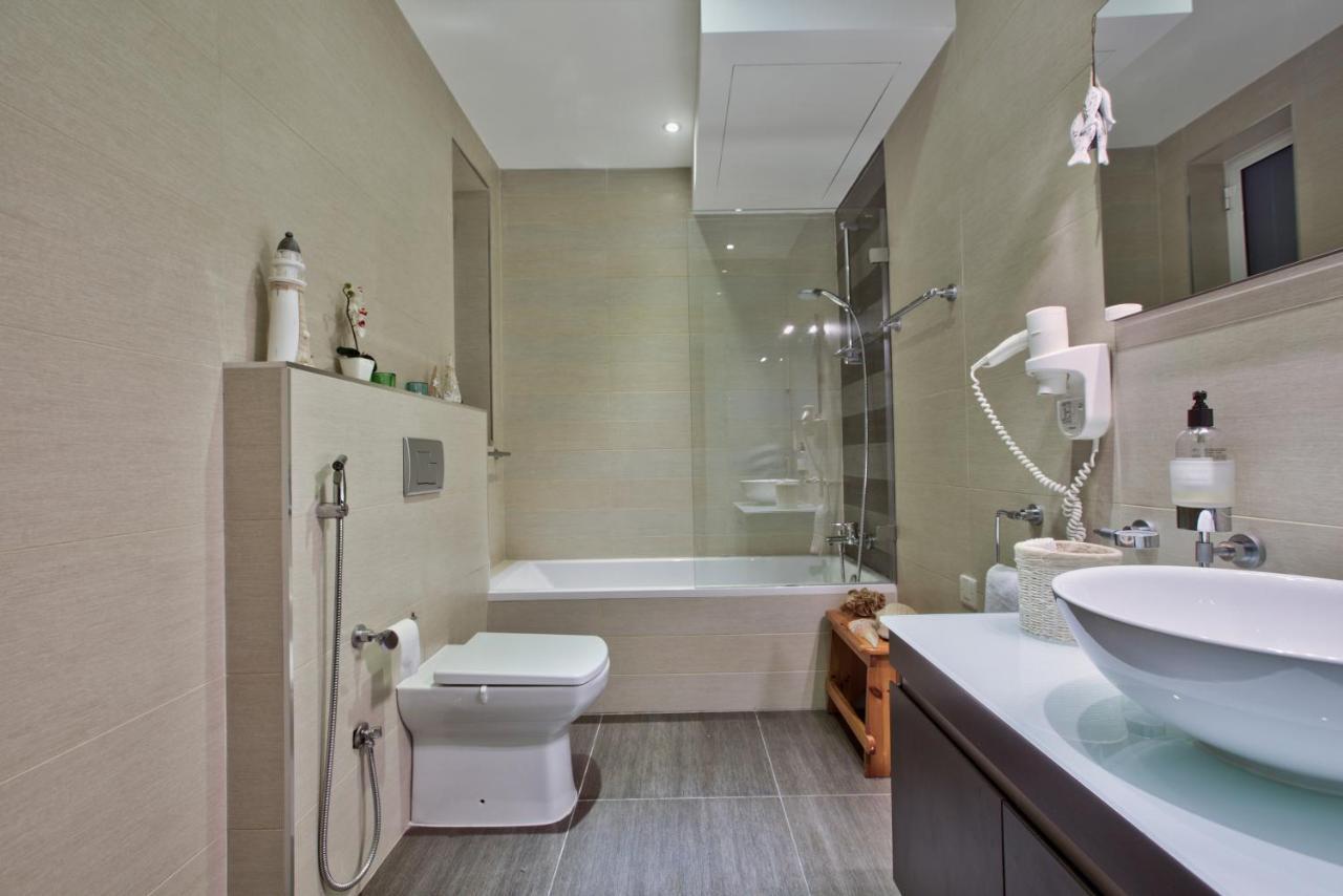 Bright And 2 Bedroom In